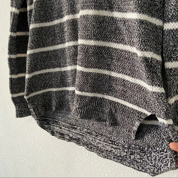 Striped Cozy Knit Sweater Like New Size XS Hi-Lo Extra Small COTTON ON - Picture 3 of 7